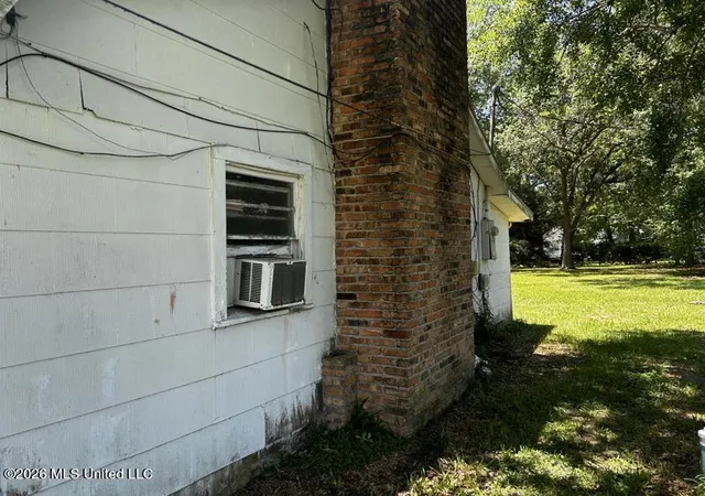 Photo 2 of Sale Pending at 5407 Hyland Dr, Pascagoula, MS 39567 | MLS# 4156547 | Listing updated on 2026-09-18