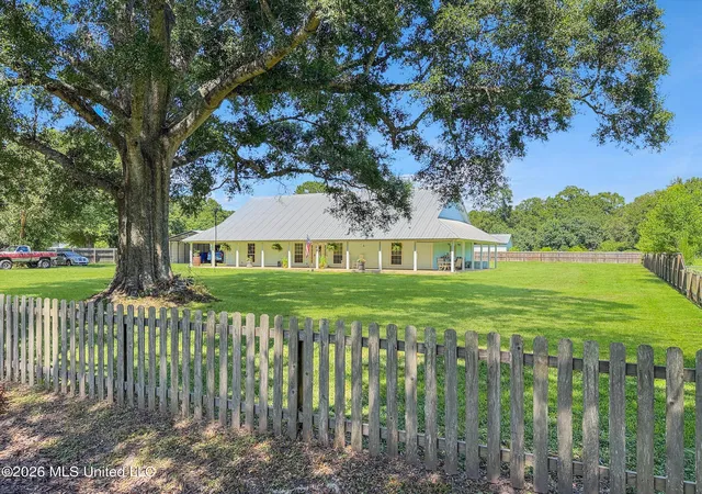 Photo 3 of Single family home for sale at 3506 Jerry Davis Rd, Moss Point, MS 39562 | MLS# 4156732 | Listing updated on 2026-09-11