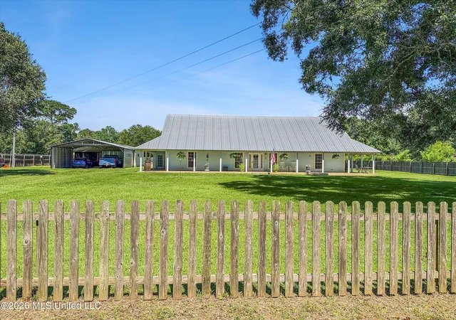 Photo 4 of Single family home for sale at 3506 Jerry Davis Rd, Moss Point, MS 39562 | MLS# 4156732 | Listing updated on 2026-09-11