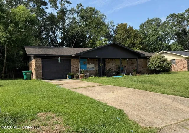 Photo 2 of Sale Pending at 1009 Shirley Dr, Gulfport, MS 39503 | MLS# 4156543 | Listing updated on 2026-09-02