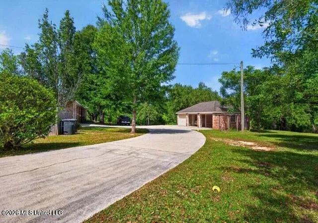 Photo 3 of Single family home for sale at 6918 Highway 11, Carriere, MS 39426 | MLS# 4156557 | Listing updated on 2026-09-11