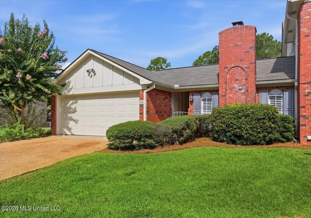 Photo 3 of Sale Pending at 174 Pleasant Grv Dr, Brandon, MS 39042 | MLS# 4156560 | Listing updated on 2026-09-10