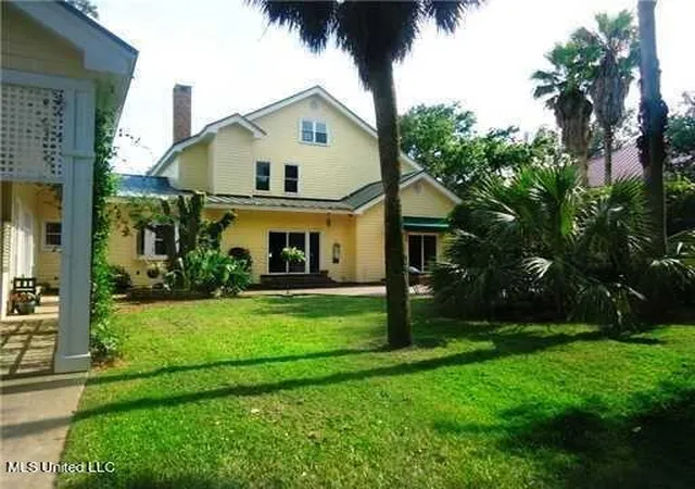Photo 4 of Single family home for sale at 3117 Beach Blvd, Pascagoula, MS 39567 | MLS# 4156629 | Listing updated on 2026-08-14