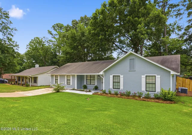 Photo 1 of Single family home for sale at 543 Bradford Dr, Brandon, MS 39047 | MLS# 4156832 | Listing updated on 2026-09-10