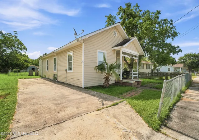 Photo 3 of Sale Pending at 372 Reynoir St, Biloxi, MS 39530 | MLS# 4156592 | Listing updated on 2026-08-05