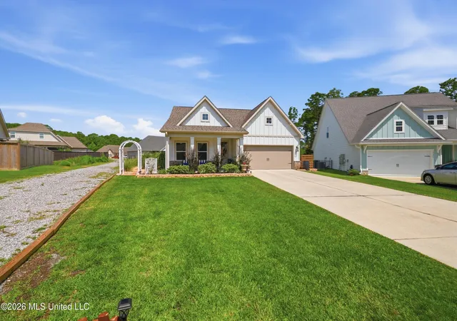 Photo 3 of Single family home for sale at 10691 Wren Grv, Gulfport, MS 39503 | MLS# 4156601 | Listing updated on 2026-09-23