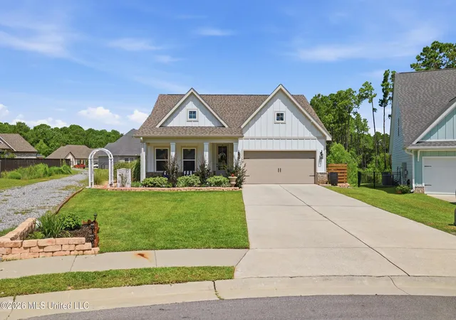 Photo 3 of Single family home for sale at 10691 Wren Grv, Gulfport, MS 39503 | MLS# 4156601 | Listing updated on 2026-09-23