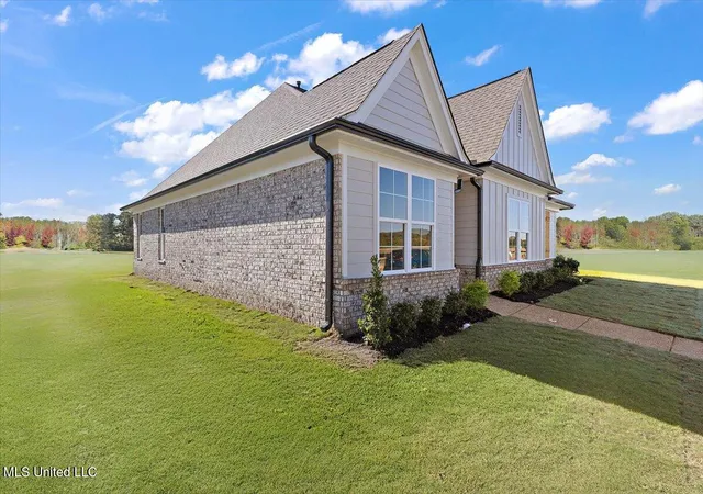 Photo 2 of Single family home for sale at 705 Washington St, Nesbit, MS 38651 | MLS# 4156600 | Listing updated on 2026-07-21