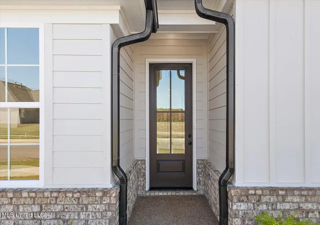 Photo 3 of Single family home for sale at 705 Washington St, Nesbit, MS 38651 | MLS# 4156600 | Listing updated on 2026-07-21