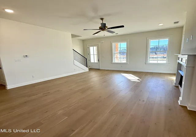 Photo 3 of Single family home for sale at 493 Sunflower St, Nesbit, MS 38651 | MLS# 4156602 | Listing updated on 2026-07-23