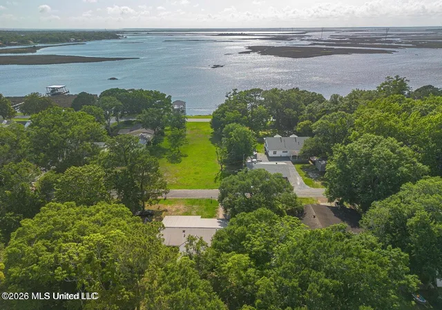 Photo 1 of Sale Pending at 5206 Fern St, Pascagoula, MS 39567 | MLS# 4156608 | Listing updated on 2026-09-02