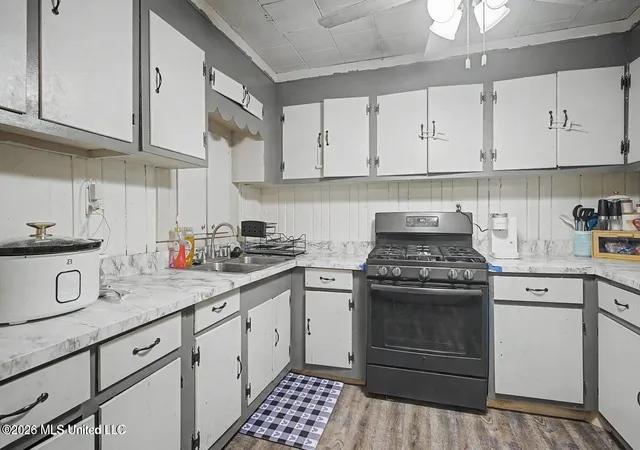Photo 4 of Sale Pending at 5206 Fern St, Pascagoula, MS 39567 | MLS# 4156608 | Listing updated on 2026-09-02