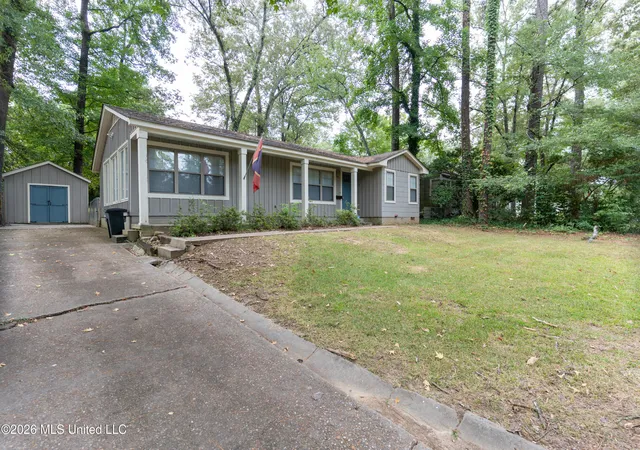 Photo 2 of Sale Pending at 4516 Meadowridge Dr, Jackson, MS 39206 | MLS# 4158496 | Listing updated on 2026-08-17