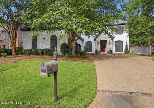 Photo 3 of Sale Pending at 520 Heatherstone Ct, Ridgeland, MS 39157 | MLS# 4156649 | Listing updated on 2026-09-04