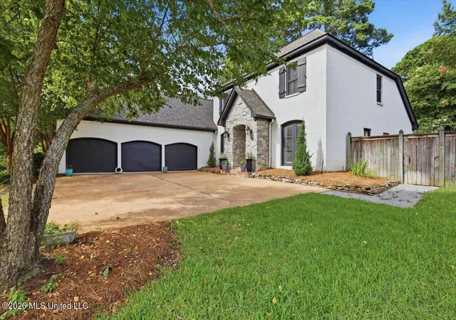 Photo 4 of Sale Pending at 520 Heatherstone Ct, Ridgeland, MS 39157 | MLS# 4156649 | Listing updated on 2026-09-04