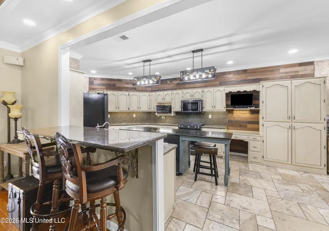 Photo 4 of Single family home for sale at 1977 Tara Lakes Dr, Hernando, MS 38632 | MLS# 4156871 | Listing updated on 2026-09-23