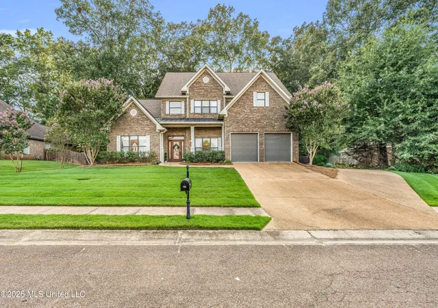 Photo 1 of Single family home for sale at 204 Oakmont Rd, Starkville, MS 39759 | MLS# 4157914 | Listing updated on 2026-08-03