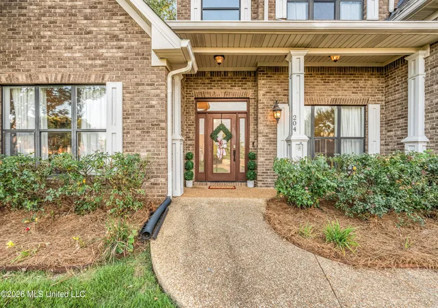 Photo 3 of Single family home for sale at 204 Oakmont Rd, Starkville, MS 39759 | MLS# 4157914 | Listing updated on 2026-08-03