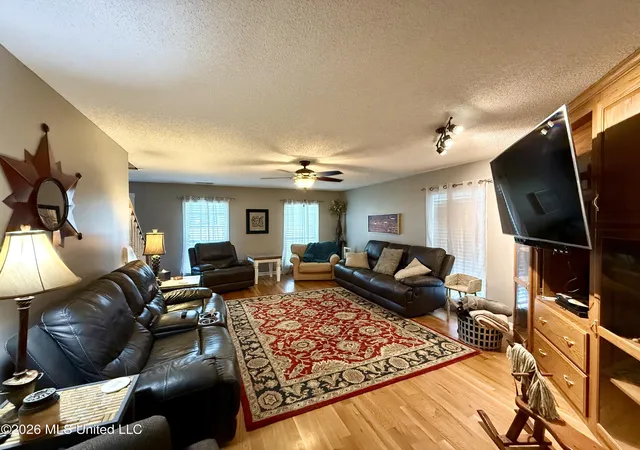 Photo 4 of Single family home for sale at 8824 Bell Ridge Dr, Olive Branch, MS 38654 | MLS# 4156659 | Listing updated on 2026-09-18