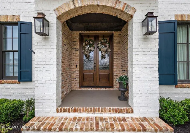 Photo 3 of Single family home for sale at 330 Lake Village Dr, Madison, MS 39110 | MLS# 4157406 | Listing updated on 2026-10-18