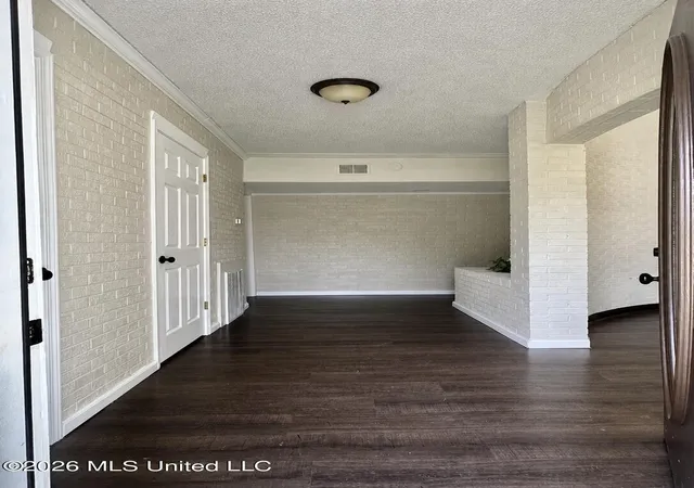 Photo 3 of Single family home for sale at 237 W Central Ave, Coldwater, MS 38618 | MLS# 4156678 | Listing updated on 2026-09-11