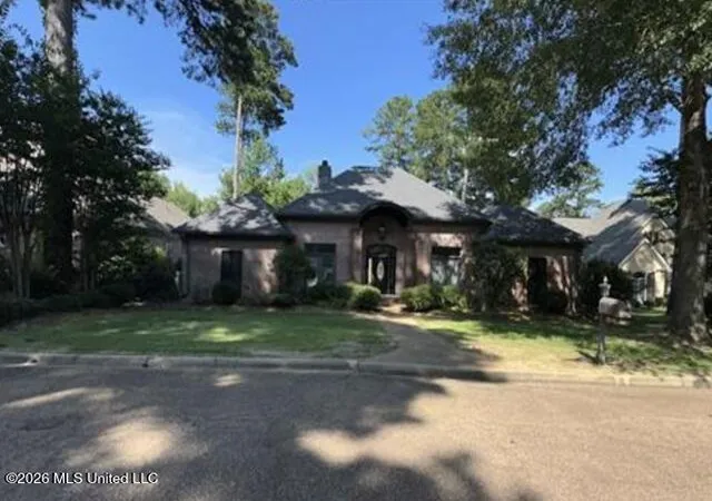 Photo 1 of Sale Pending at 523 Heatherstone Ct, Ridgeland, MS 39157 | MLS# 4156935 | Listing updated on 2026-10-07