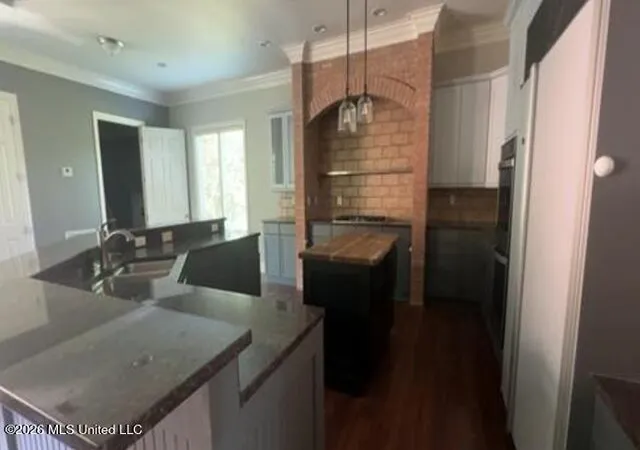 Photo 3 of Sale Pending at 523 Heatherstone Ct, Ridgeland, MS 39157 | MLS# 4156935 | Listing updated on 2026-10-07