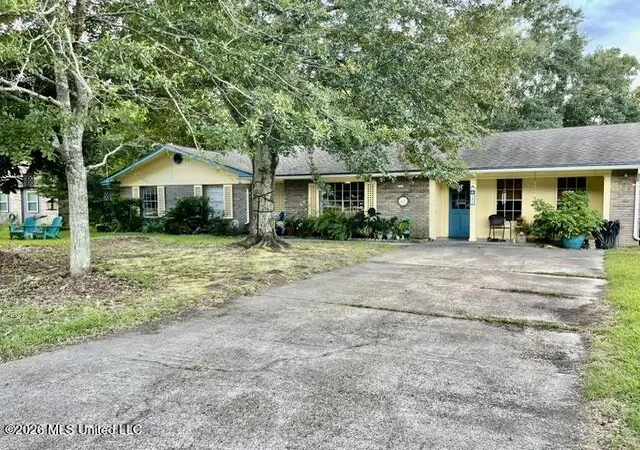 Photo 2 of Sale Pending at 751 Canterbury Dr, Biloxi, MS 39532 | MLS# 4156684 | Listing updated on 2026-09-17