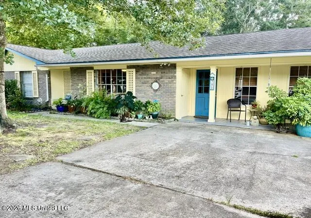 Photo 3 of Sale Pending at 751 Canterbury Dr, Biloxi, MS 39532 | MLS# 4156684 | Listing updated on 2026-09-17