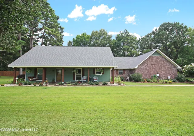 Photo 1 of Single family home for sale at 101 Pinehaven Pl, Clinton, MS 39056 | MLS# 4156687 | Listing updated on 2026-07-23