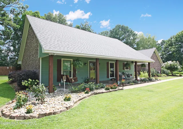 Photo 3 of Single family home for sale at 101 Pinehaven Pl, Clinton, MS 39056 | MLS# 4156687 | Listing updated on 2026-09-14