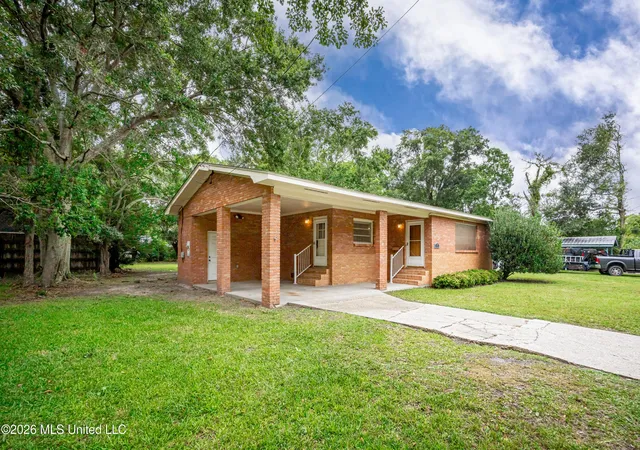 Photo 2 of Sale Pending at 1907 9th Street, Pascagoula, MS 39567 | MLS# 4156961 | Listing updated on 2026-08-14