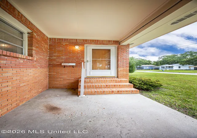 Photo 4 of Sale Pending at 1907 9th Street, Pascagoula, MS 39567 | MLS# 4156961 | Listing updated on 2026-08-14