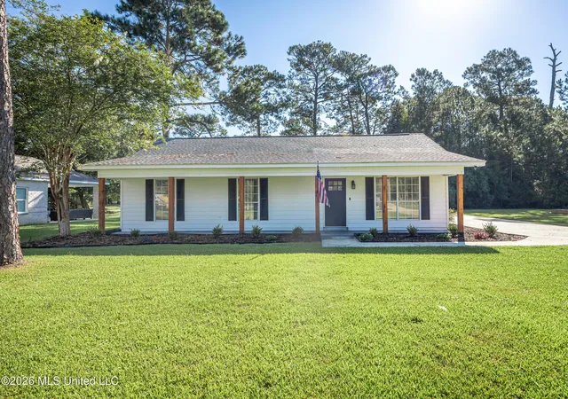 Photo 1 of Single family home for sale at 8208 Martin Bluff Rd, Gautier, MS 39553 | MLS# 4160626 | Listing updated on 2026-08-28