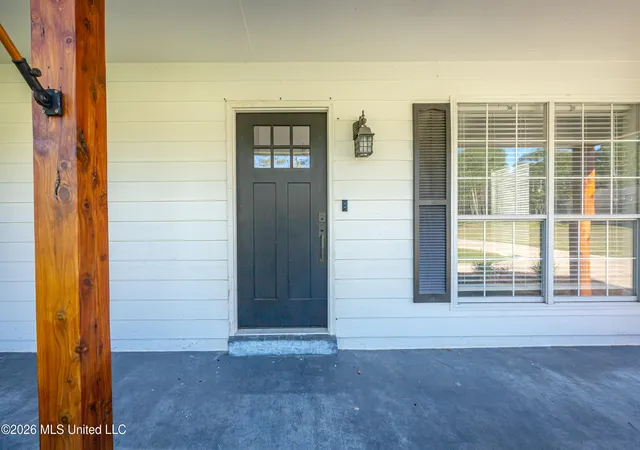 Photo 4 of Single family home for sale at 8208 Martin Bluff Rd, Gautier, MS 39553 | MLS# 4160626 | Listing updated on 2026-08-28