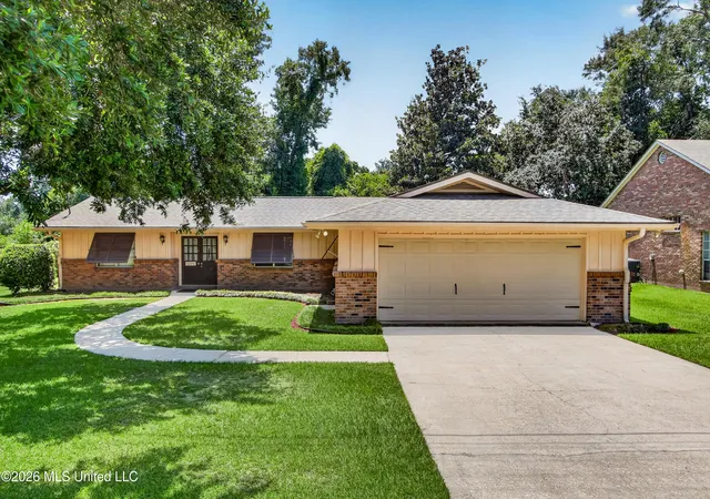 Photo 2 of Sale Pending at 5570 E Diamondhead Dr, Diamondhead, MS 39525 | MLS# 4156755 | Listing updated on 2026-09-15