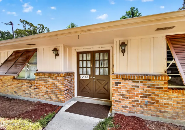 Photo 3 of Sale Pending at 5570 E Diamondhead Dr, Diamondhead, MS 39525 | MLS# 4156755 | Listing updated on 2026-09-15