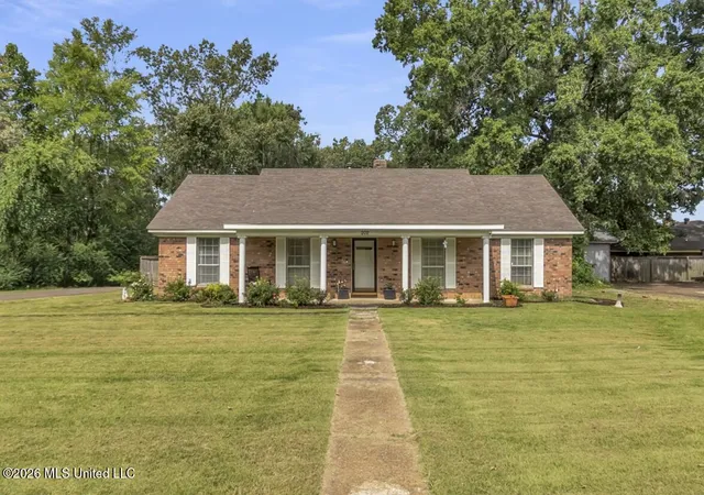 Photo 1 of Single family home for sale at 202 Moore Dr, Batesville, MS 38606 | MLS# 4156751 | Listing updated on 2026-07-30