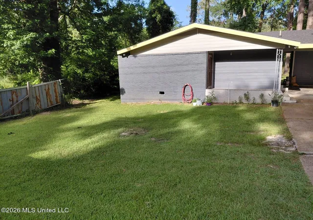 Photo 2 of Single family home for sale at 2354 Belvedere Dr, Jackson, MS 39204 | MLS# 4157018 | Listing updated on 2026-07-27