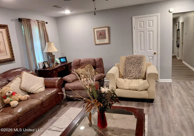 Photo 3 of Single family home for sale at 2354 Belvedere Dr, Jackson, MS 39204 | MLS# 4157018 | Listing updated on 2026-07-27
