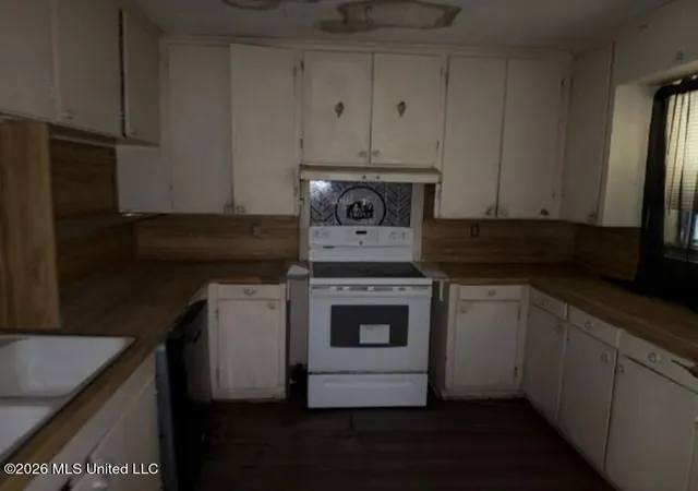 Photo 4 of Single family home for sale at 1123 Broadmoor Ave, Columbia, MS 39429 | MLS# 4156781 | Listing updated on 2026-09-18