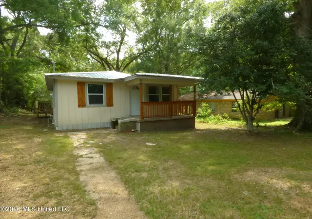 Photo 1 of Single family home for sale at 203 Peters St, Summit, MS 39666 | MLS# 4157614 | Listing updated on 2026-07-30