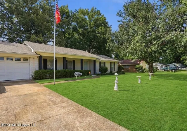 Photo 3 of Sale Pending at 1219 Canterbury Ln, Clinton, MS 39056 | MLS# 4156848 | Listing updated on 2026-09-02