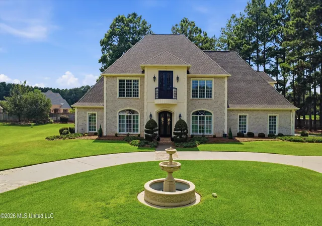 Photo 1 of Single family home for sale at 301 Pinehurst Cir, Ridgeland, MS 39157 | MLS# 4157264 | Listing updated on 2026-07-30