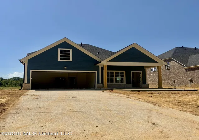 Photo 3 of Single family home for sale at 3216 Ac Freeman Dr, Hernando, MS 38632 | MLS# 4157039 | Listing updated on 2026-10-29
