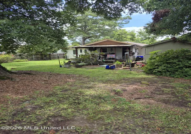 Photo 3 of Single family home for sale at 1503 Pecan Dr, Hattiesburg, MS 39401 | MLS# 4156810 | Listing updated on 2026-09-14