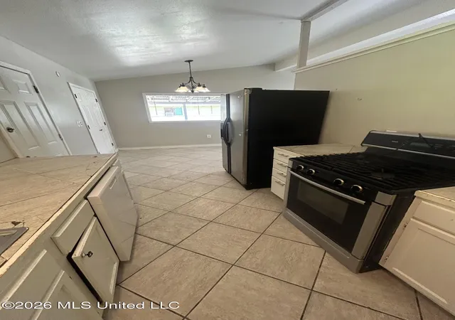 Photo 4 of Sale Pending at 1210 Plum St, Vidalia, LA 71373 | MLS# 4156816 | Listing updated on 2026-08-08