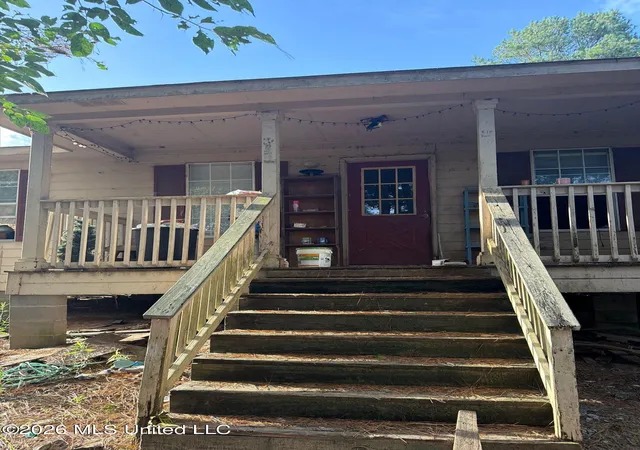 Photo 1 of Sale Pending at 995 Old Hwy 15, Ellisville, MS 39437 | MLS# 4156784 | Listing updated on 2026-09-03