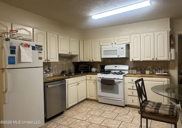 Photo 3 of Single family home for sale at 751 Neering Trl, Jackson, MS 39206 | MLS# 4156792 | Listing updated on 2026-08-05