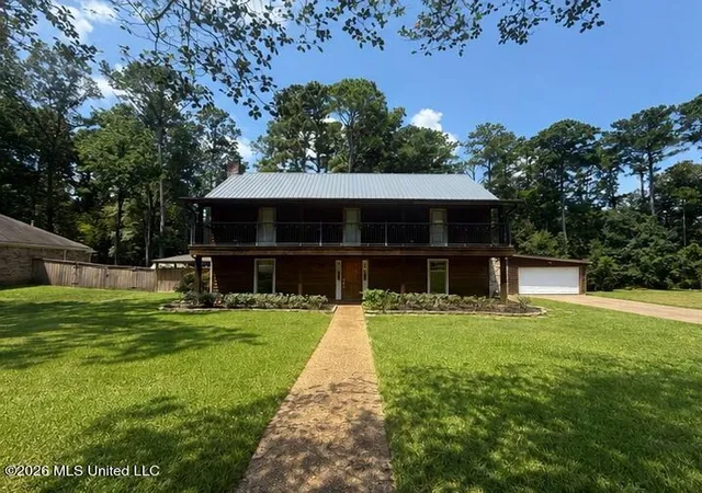 Photo 1 of Single family home for sale at 200 Stonington Dr, Brandon, MS 39047 | MLS# 4156796 | Listing updated on 2026-09-09